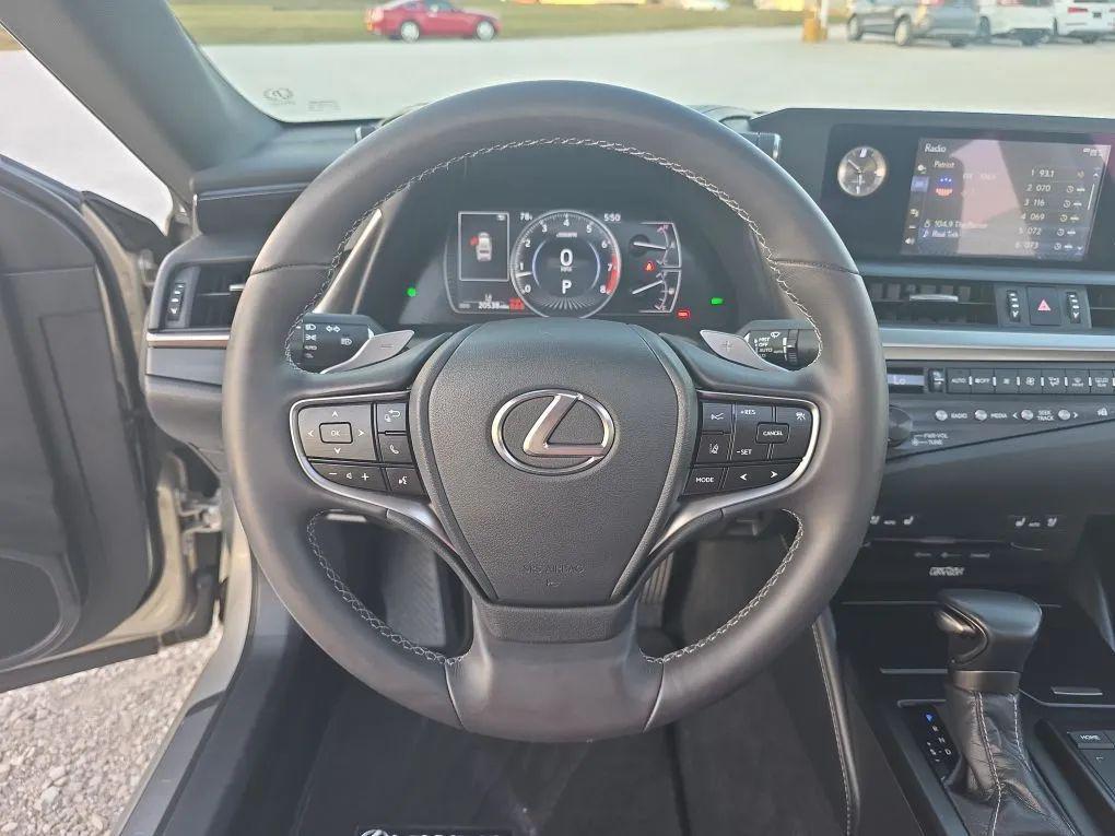used 2019 Lexus ES 350 car, priced at $31,998