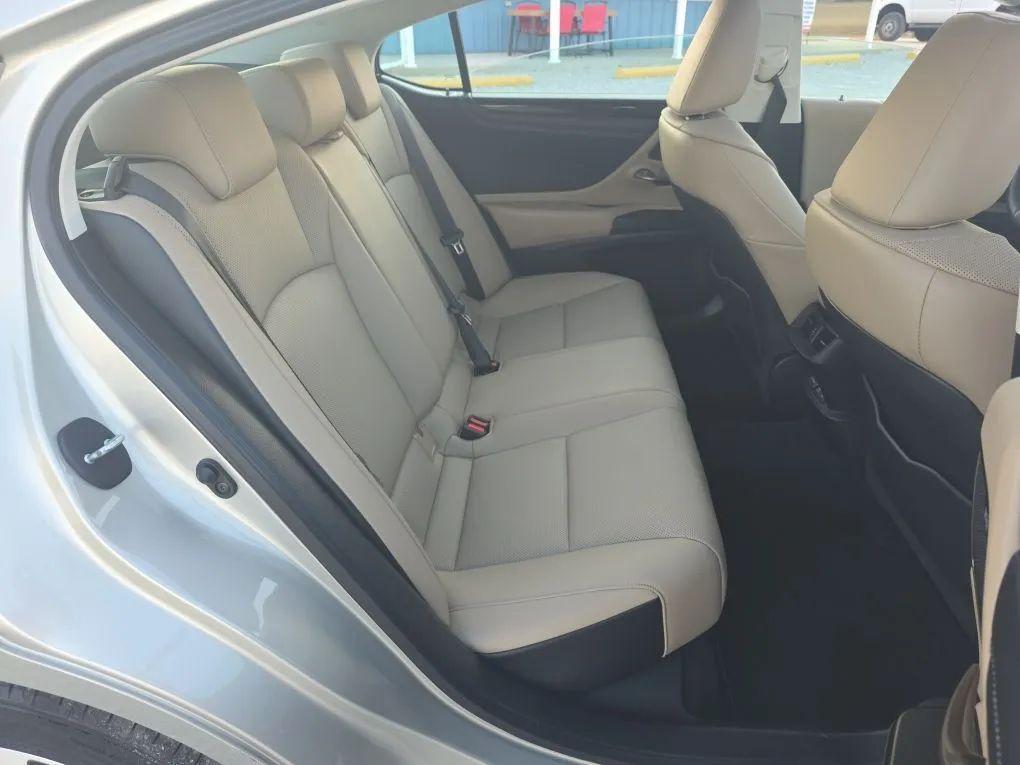 used 2019 Lexus ES 350 car, priced at $31,998