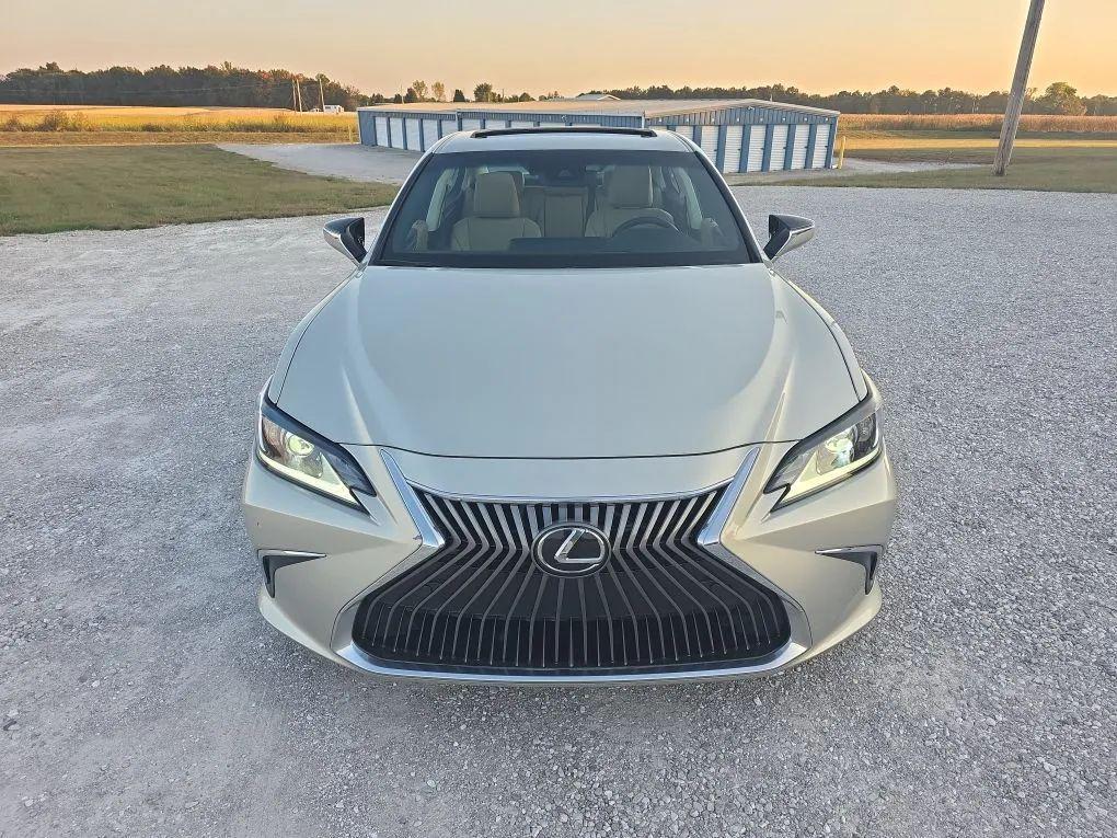 used 2019 Lexus ES 350 car, priced at $31,998