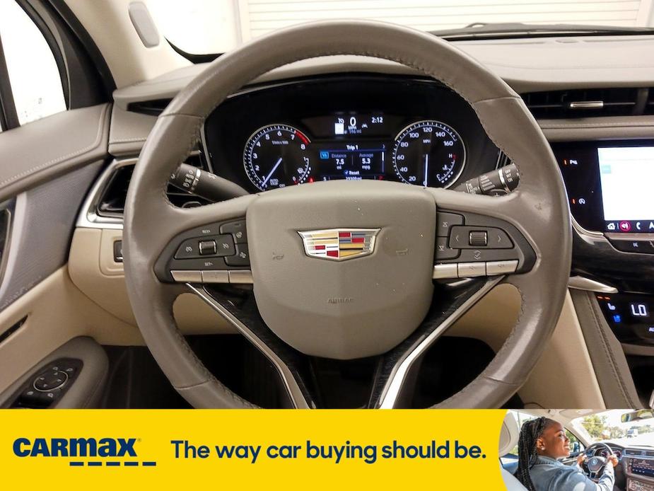 used 2023 Cadillac XT6 car, priced at $38,998