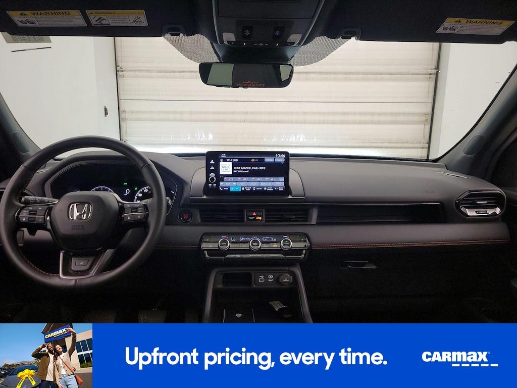 used 2025 Honda Pilot car, priced at $45,998