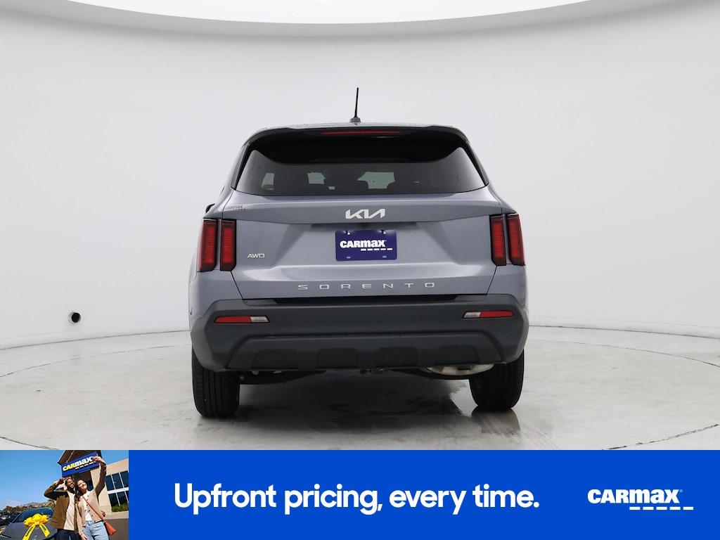 used 2022 Kia Sorento car, priced at $24,998