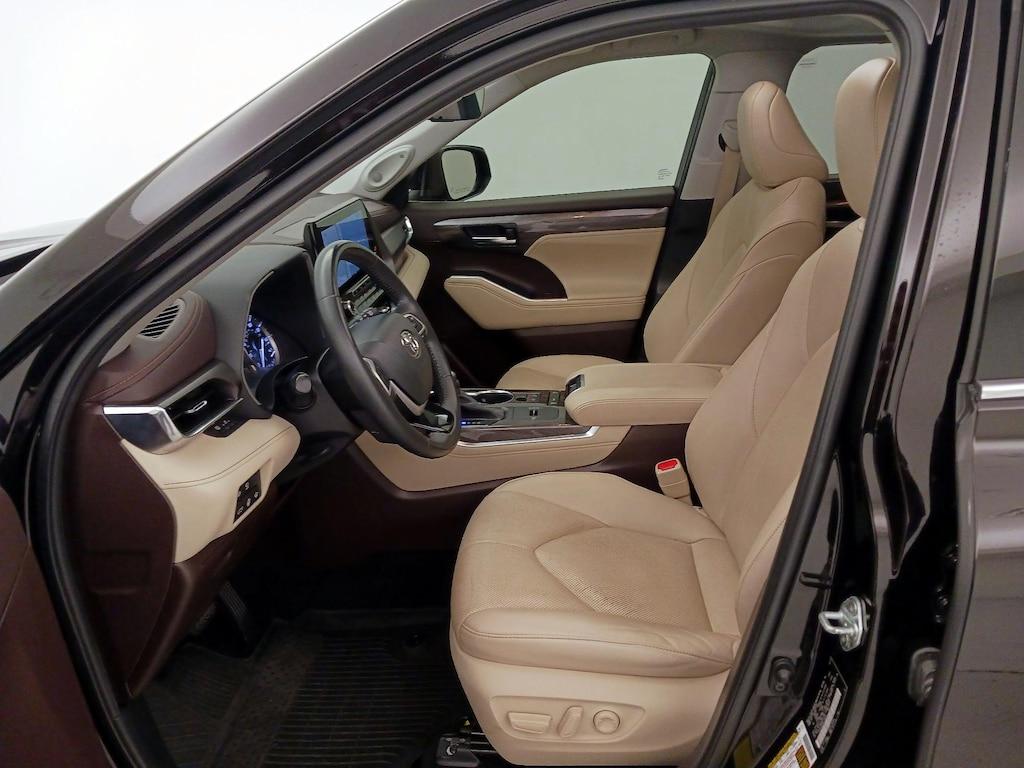 used 2022 Toyota Highlander car, priced at $36,998
