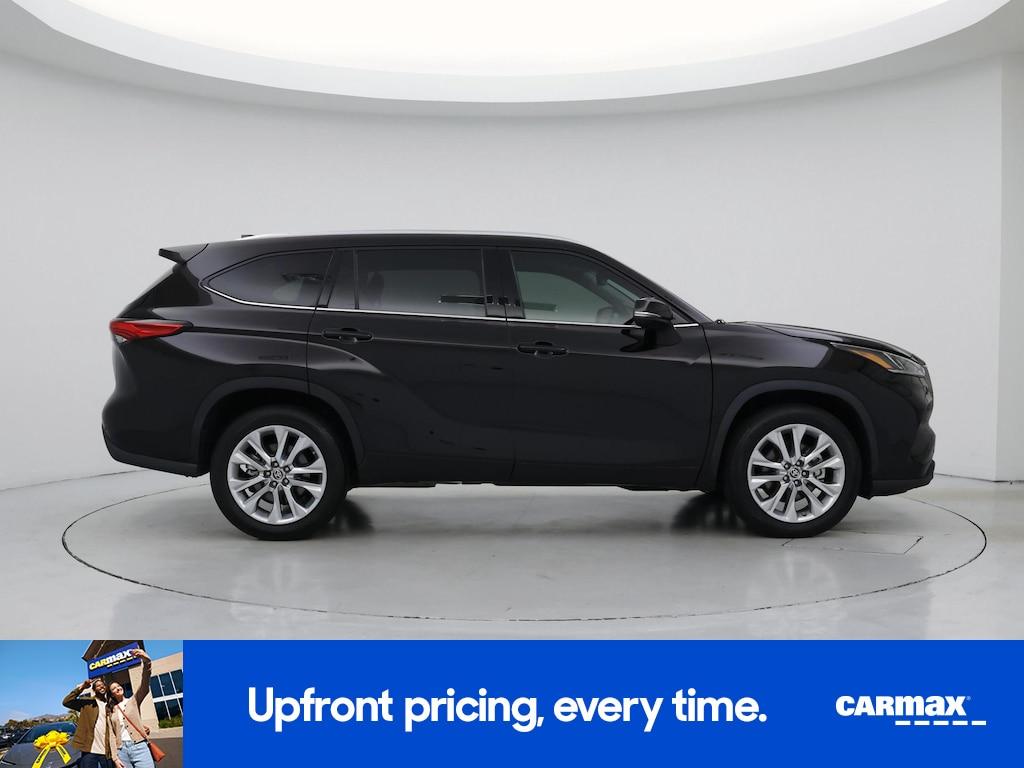 used 2022 Toyota Highlander car, priced at $36,998