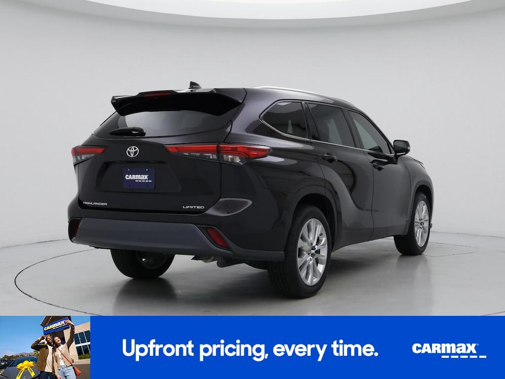 used 2022 Toyota Highlander car, priced at $36,998