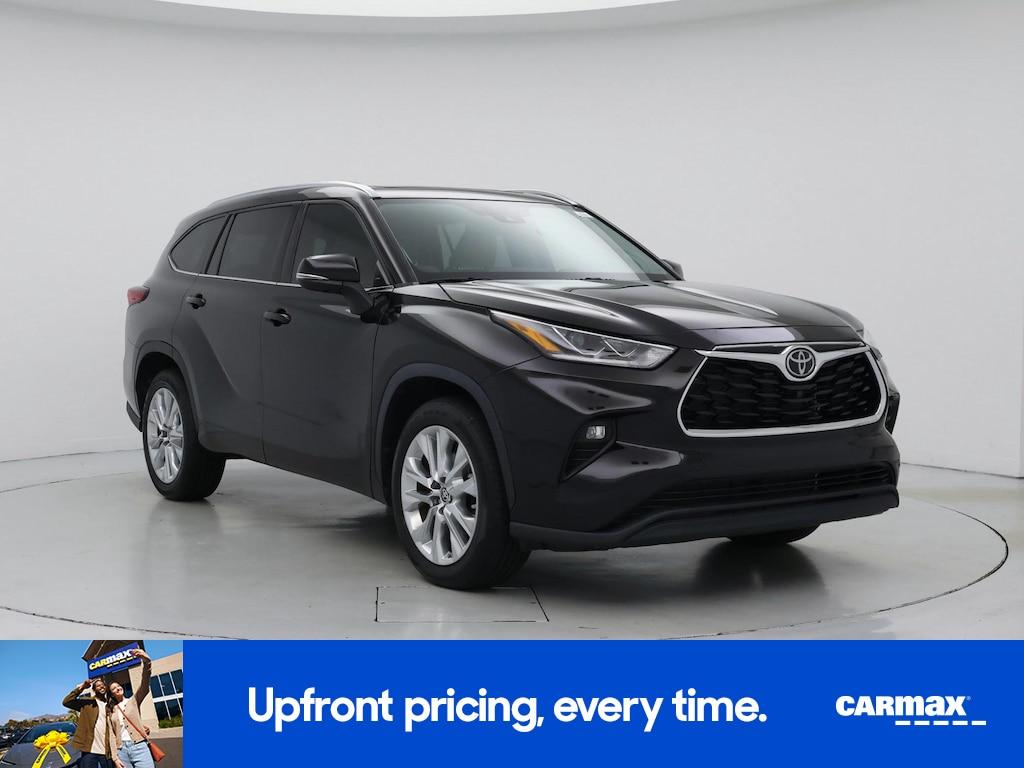 used 2022 Toyota Highlander car, priced at $36,998