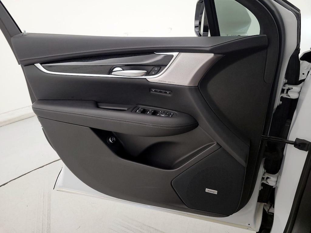 used 2021 Cadillac XT5 car, priced at $33,998