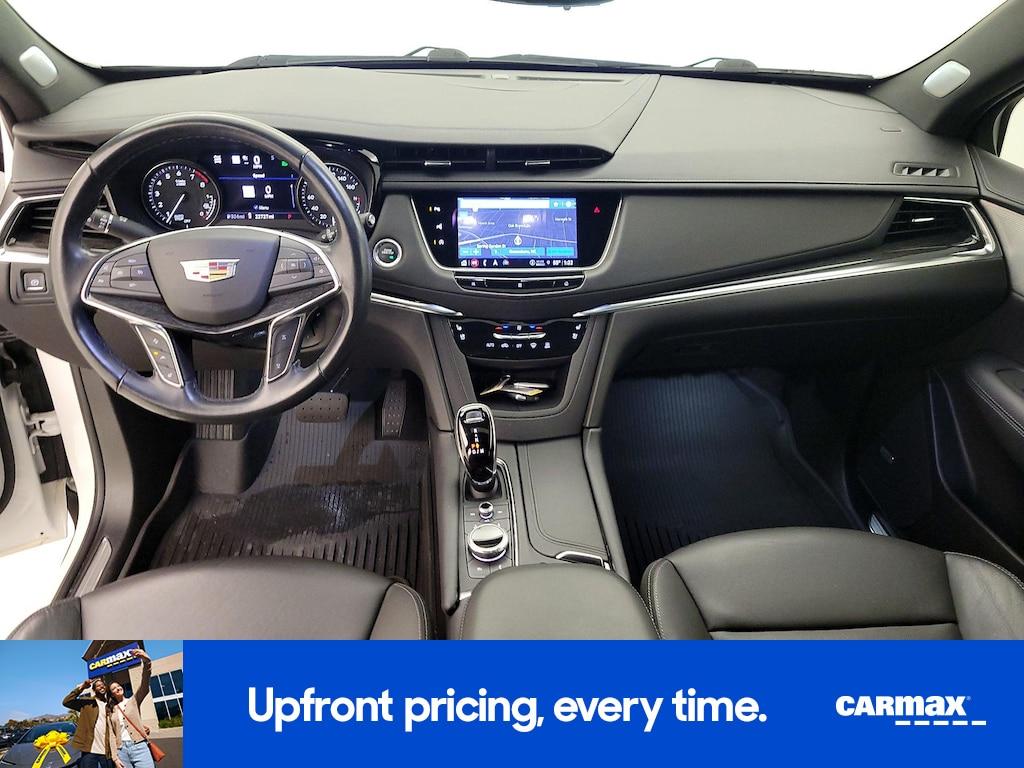 used 2021 Cadillac XT5 car, priced at $33,998