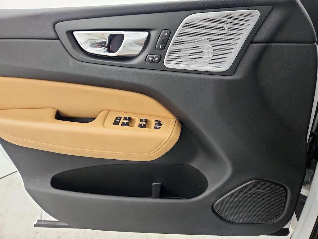 used 2022 Volvo XC60 car, priced at $33,998