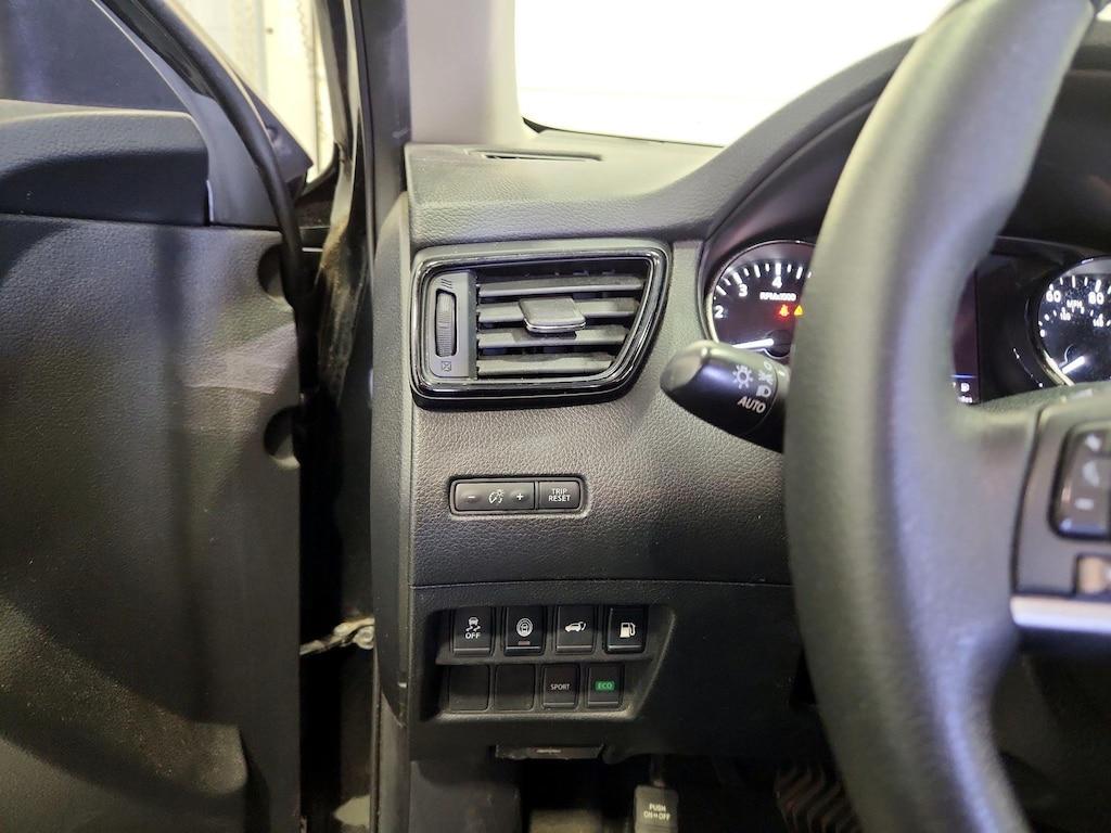 used 2019 Nissan Rogue car, priced at $17,998