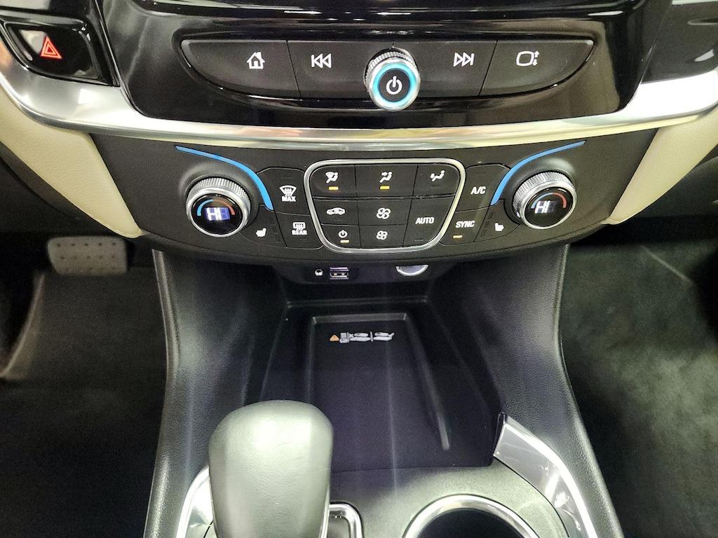 used 2023 Chevrolet Traverse car, priced at $33,998