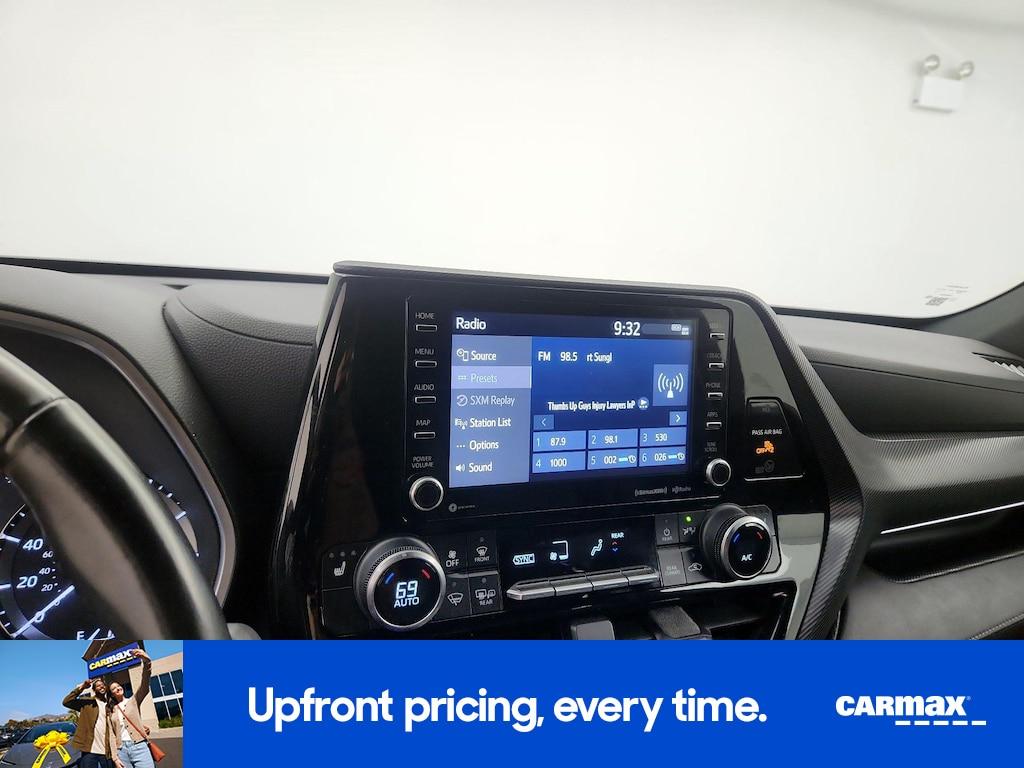 used 2021 Toyota Highlander car, priced at $30,998