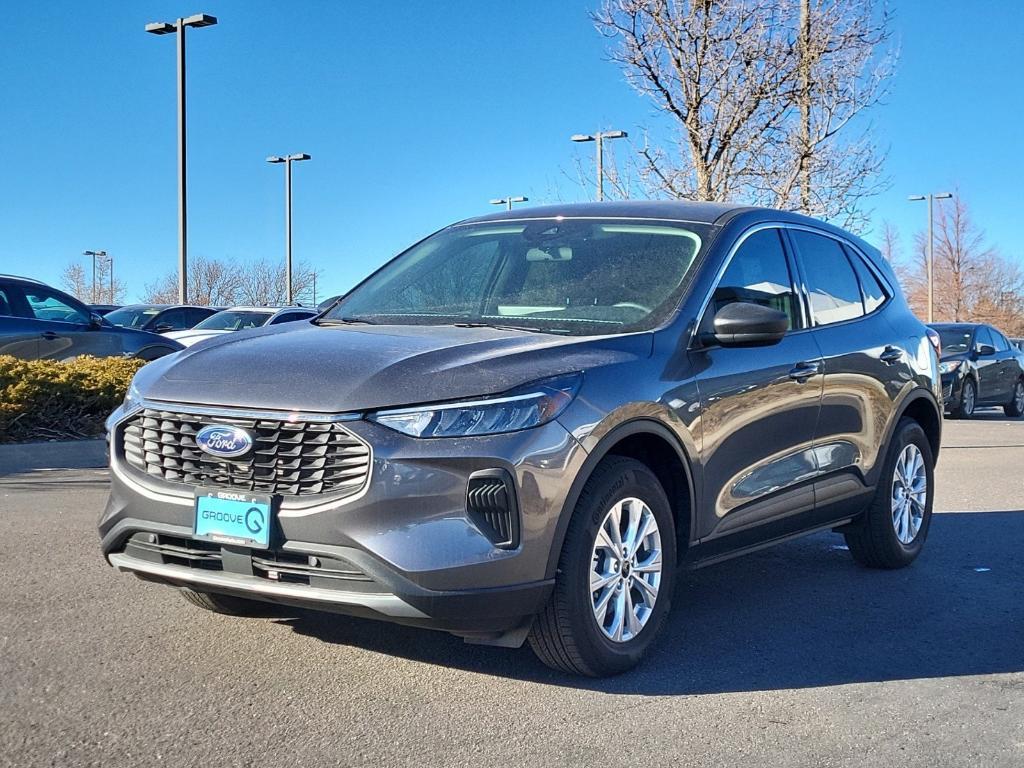 new 2025 Ford Explorer car, priced at $52,639