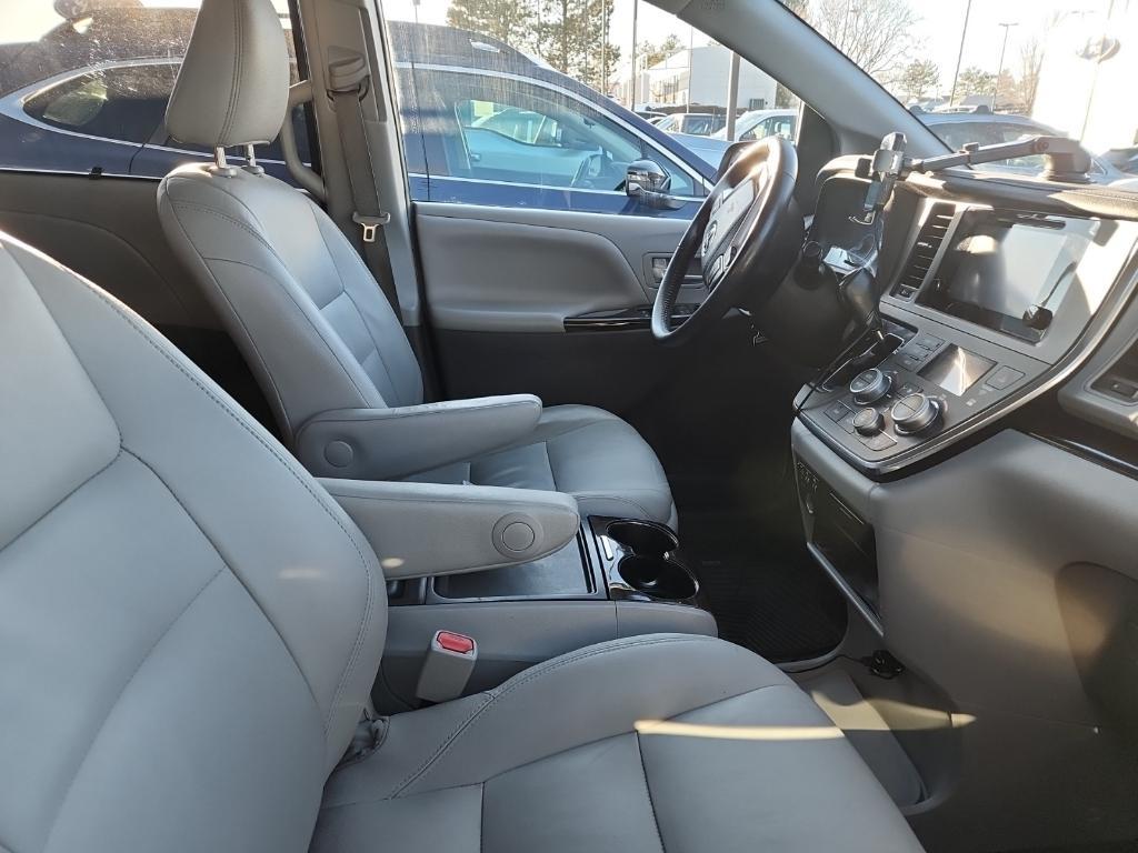 used 2015 Toyota Sienna car, priced at $21,391