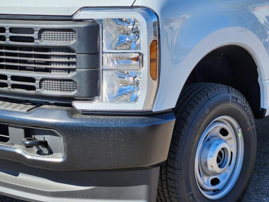 new 2024 Ford F-350 car, priced at $61,385