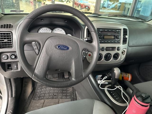 used 2006 Ford Escape car, priced at $6,290