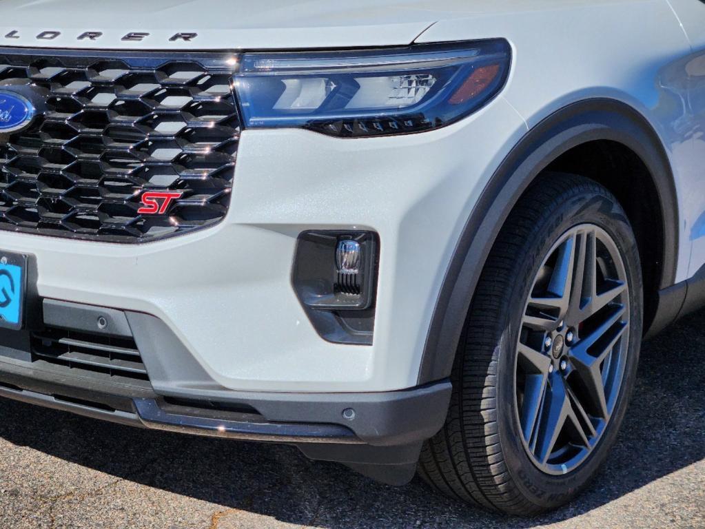 new 2025 Ford Explorer car, priced at $61,189