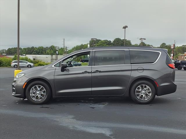 used 2022 Chrysler Pacifica car