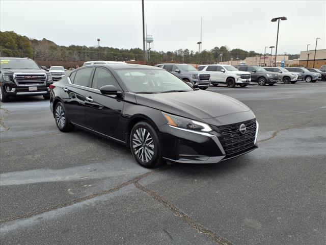 used 2023 Nissan Altima car, priced at $24,995