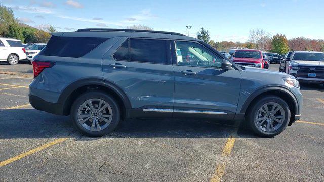 new 2025 Ford Explorer car