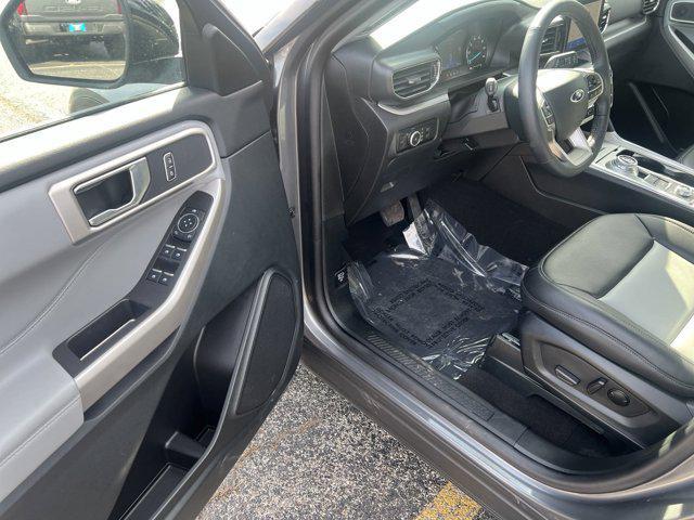 new 2024 Ford Explorer car, priced at $49,885