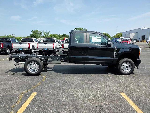 new 2024 Ford F-350 car, priced at $55,695