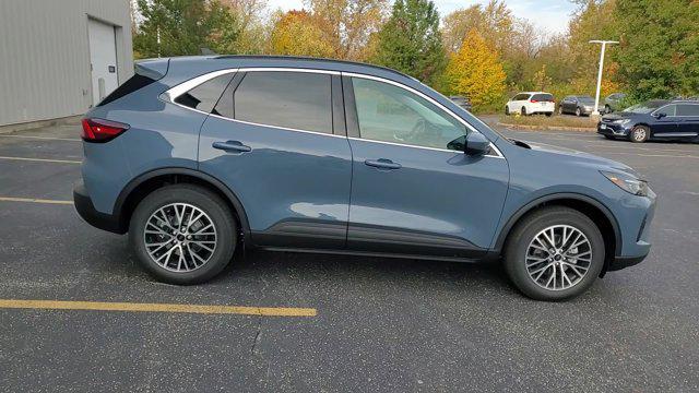 new 2025 Ford Escape car, priced at $41,214