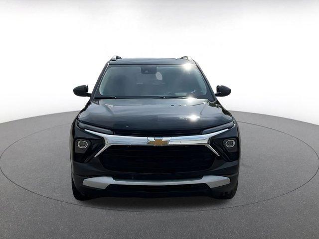 used 2025 Chevrolet TrailBlazer car, priced at $22,021