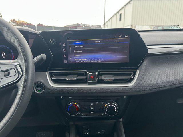 used 2025 Chevrolet TrailBlazer car, priced at $22,256