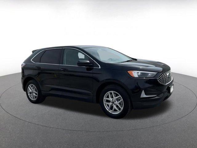 used 2024 Ford Edge car, priced at $25,558