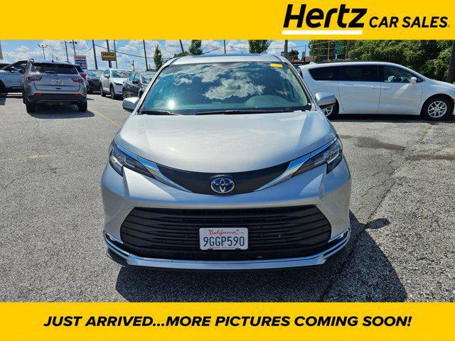 used 2023 Toyota Sienna car, priced at $39,872