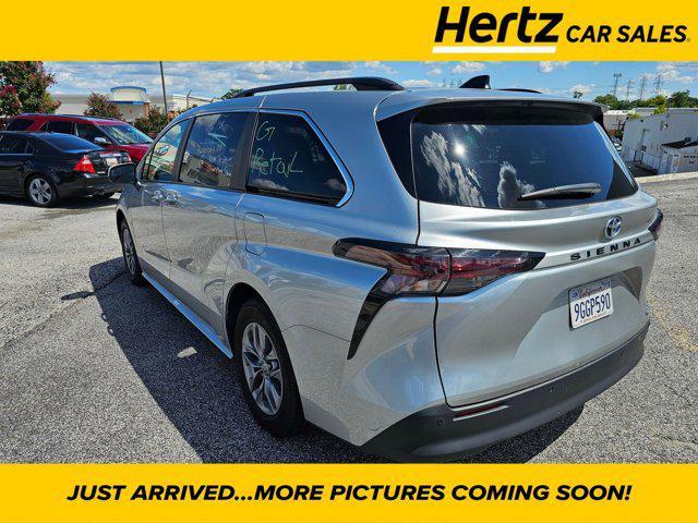 used 2023 Toyota Sienna car, priced at $39,872