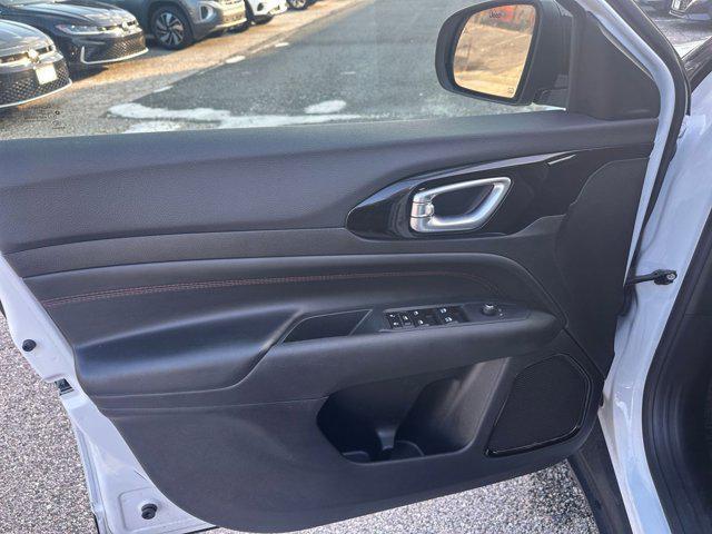 used 2025 Jeep Compass car, priced at $25,086