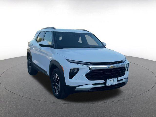 used 2025 Chevrolet TrailBlazer car, priced at $22,180