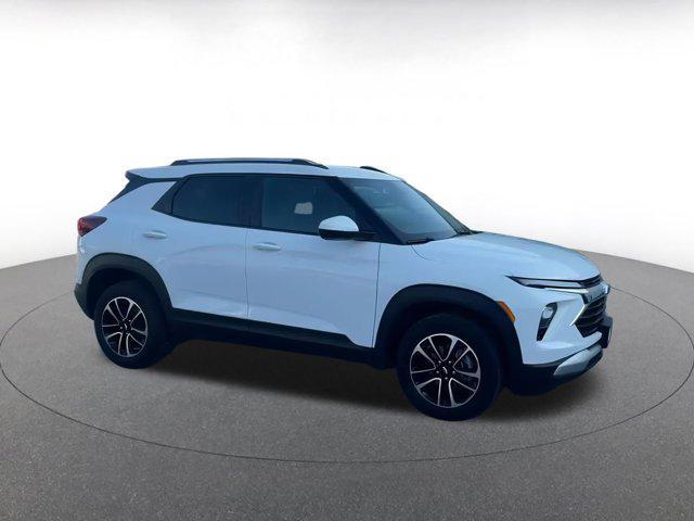 used 2025 Chevrolet TrailBlazer car, priced at $22,180