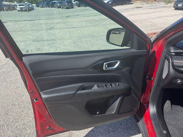 used 2025 Jeep Compass car, priced at $25,086