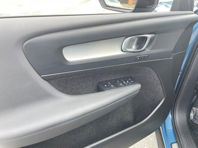 used 2024 Volvo XC40 car, priced at $25,856
