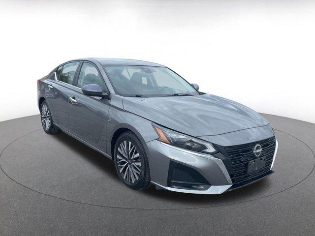used 2023 Nissan Altima car, priced at $16,780
