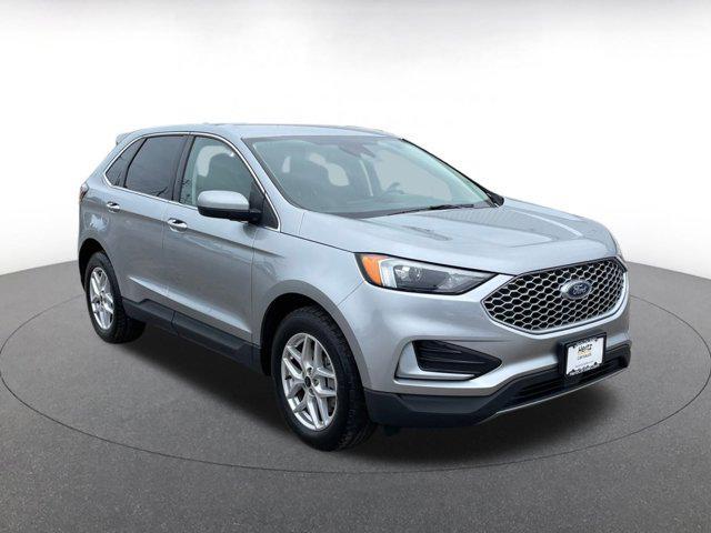 used 2024 Ford Edge car, priced at $21,276