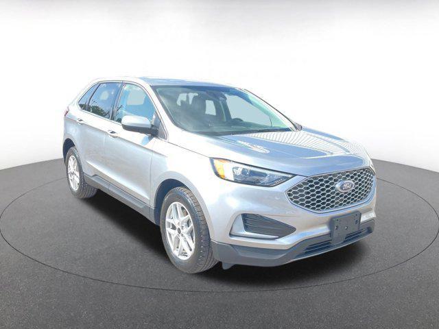 used 2024 Ford Edge car, priced at $23,339
