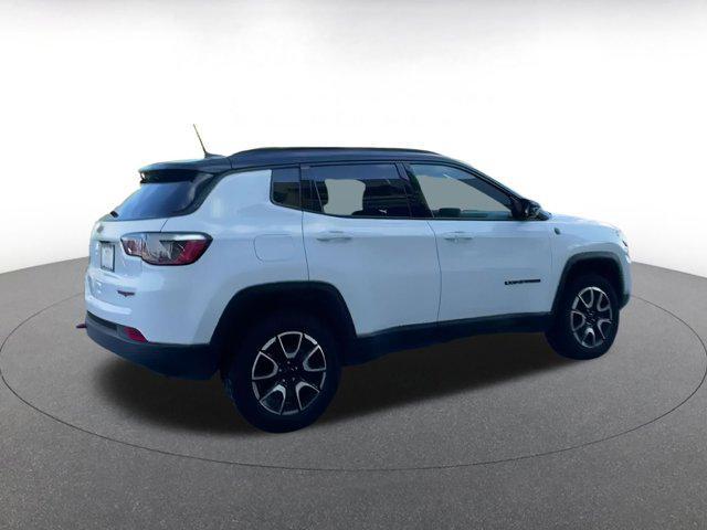 used 2025 Jeep Compass car, priced at $25,086