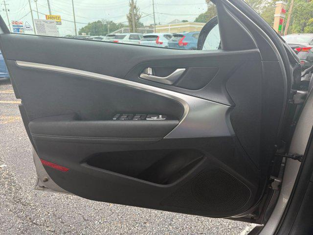 used 2025 Genesis G70 car, priced at $32,129