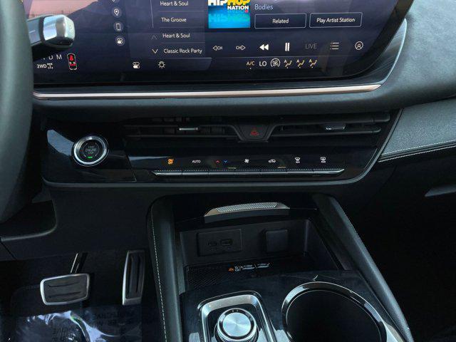 used 2024 Buick Envision car, priced at $30,536