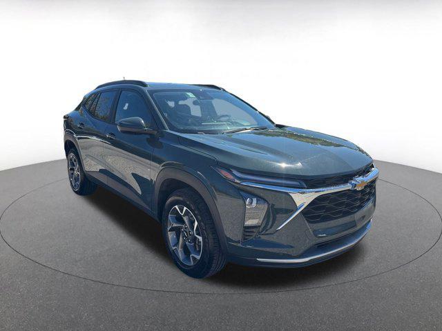 used 2025 Chevrolet Trax car, priced at $20,876