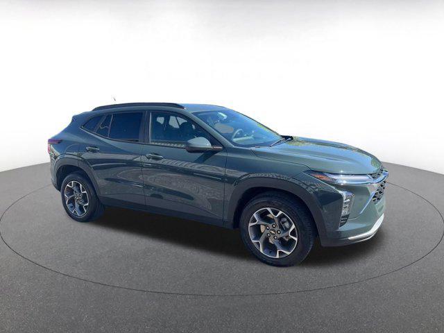used 2025 Chevrolet Trax car, priced at $20,876