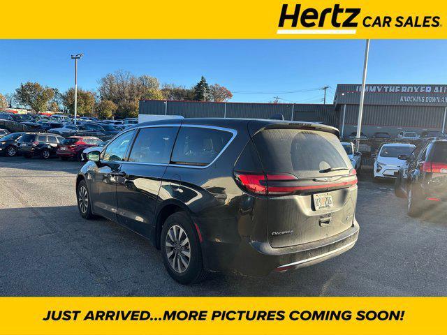 used 2022 Chrysler Pacifica Hybrid car, priced at $18,895