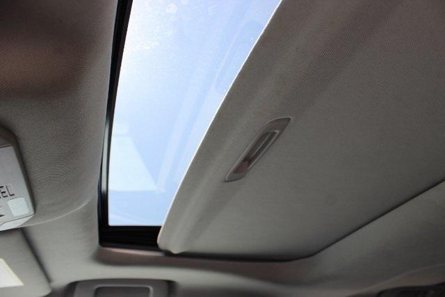 used 2021 Toyota Highlander car, priced at $31,995