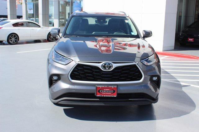 used 2021 Toyota Highlander car, priced at $31,995