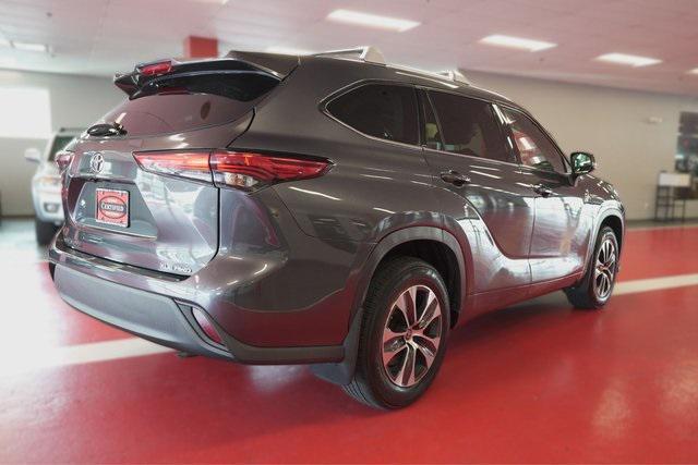 used 2021 Toyota Highlander car, priced at $33,995