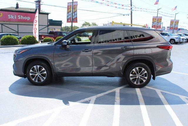 used 2021 Toyota Highlander car, priced at $31,995
